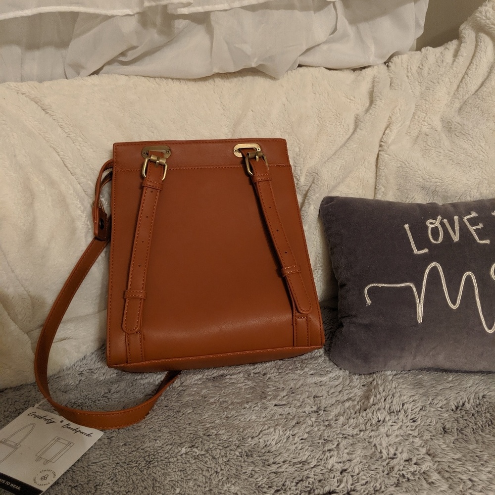 Convertible backpack purse